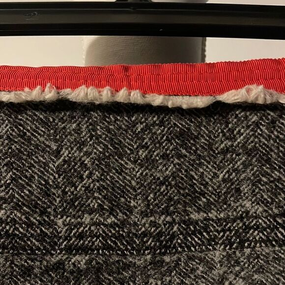 Woman’s mini skirt, size 2 J. Crew grey and red - Picture 2 of 3